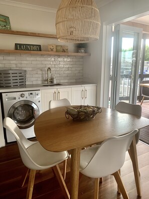 Dining - STYLISH FAMILY BEACH HOUSE WITH A HOT TUB! (Dromana)