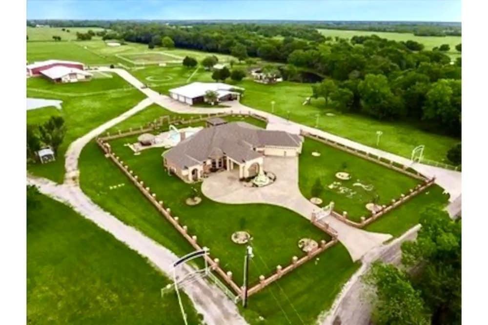Country Side Spacious ranch home