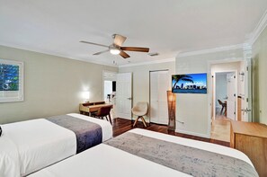 3 bedrooms, desk, iron/ironing board, travel cot