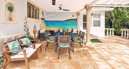WALK to Beach Luxury 3BR Villa in Hollywood Lakes