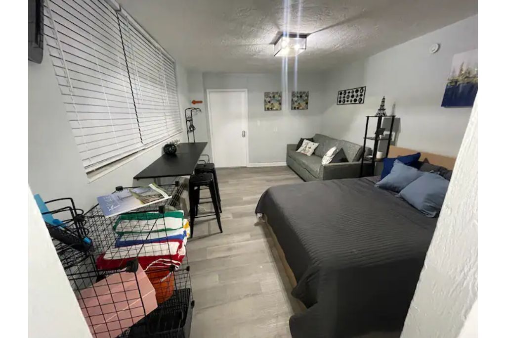 Fully remodeled 1 bedroom studio