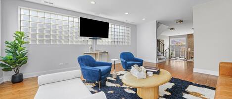 Smart TV, fireplace, foosball, stereo