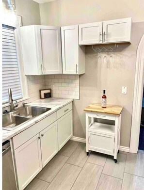 Private kitchen - Luxury 1 bedroom apartment (Rochester)