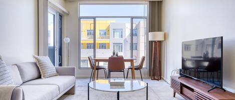 テレビ、ステレオ