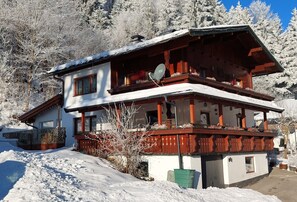 Exterior - Apartment "Petra" with Mountain View, Balcony & Wi-Fi (Koessen)