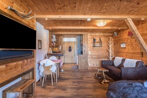 Télévision, chaîne hi-fi