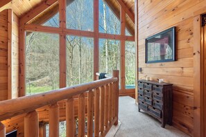 Basic Cabin | 2 bedrooms, bed sheets - Bear Paw Trail (Sevierville)