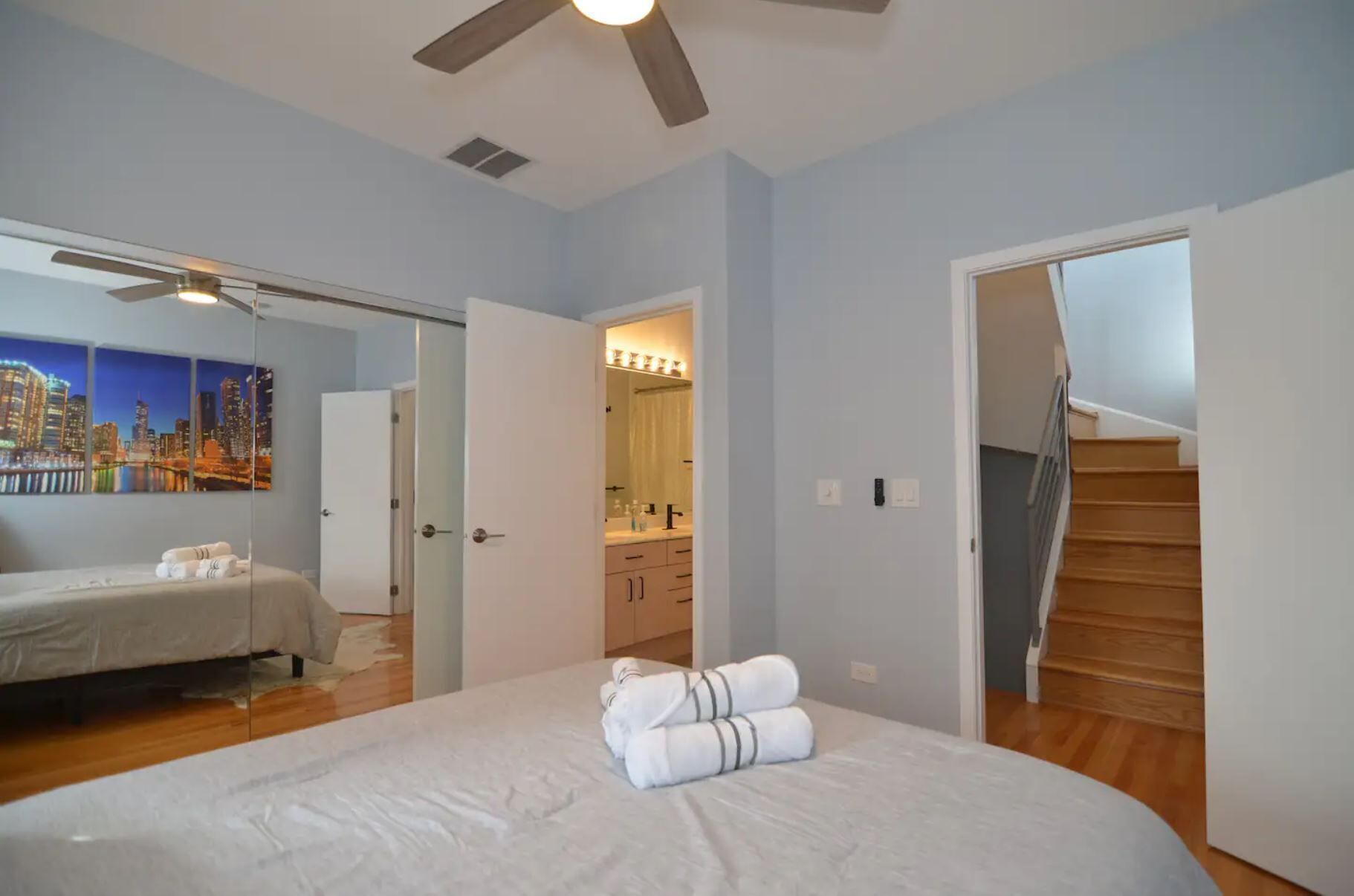 2 bedrooms, desk, iron/ironing board, WiFi (free)