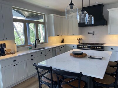 Over 3600 sqft house in gorgeous Decorah, Iowa!!