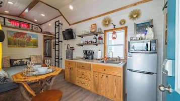 Fridge, microwave, coffee/tea maker, toaster