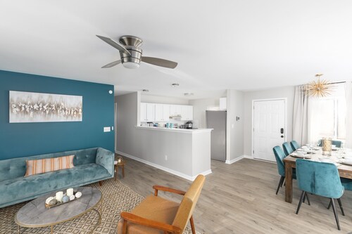 Convenient| Business and Family Friendly Home