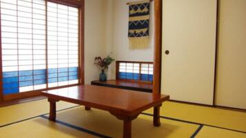 Basic House | 3 bedrooms, WiFi (free), bed sheets