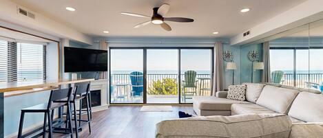 Televisión y chimenea