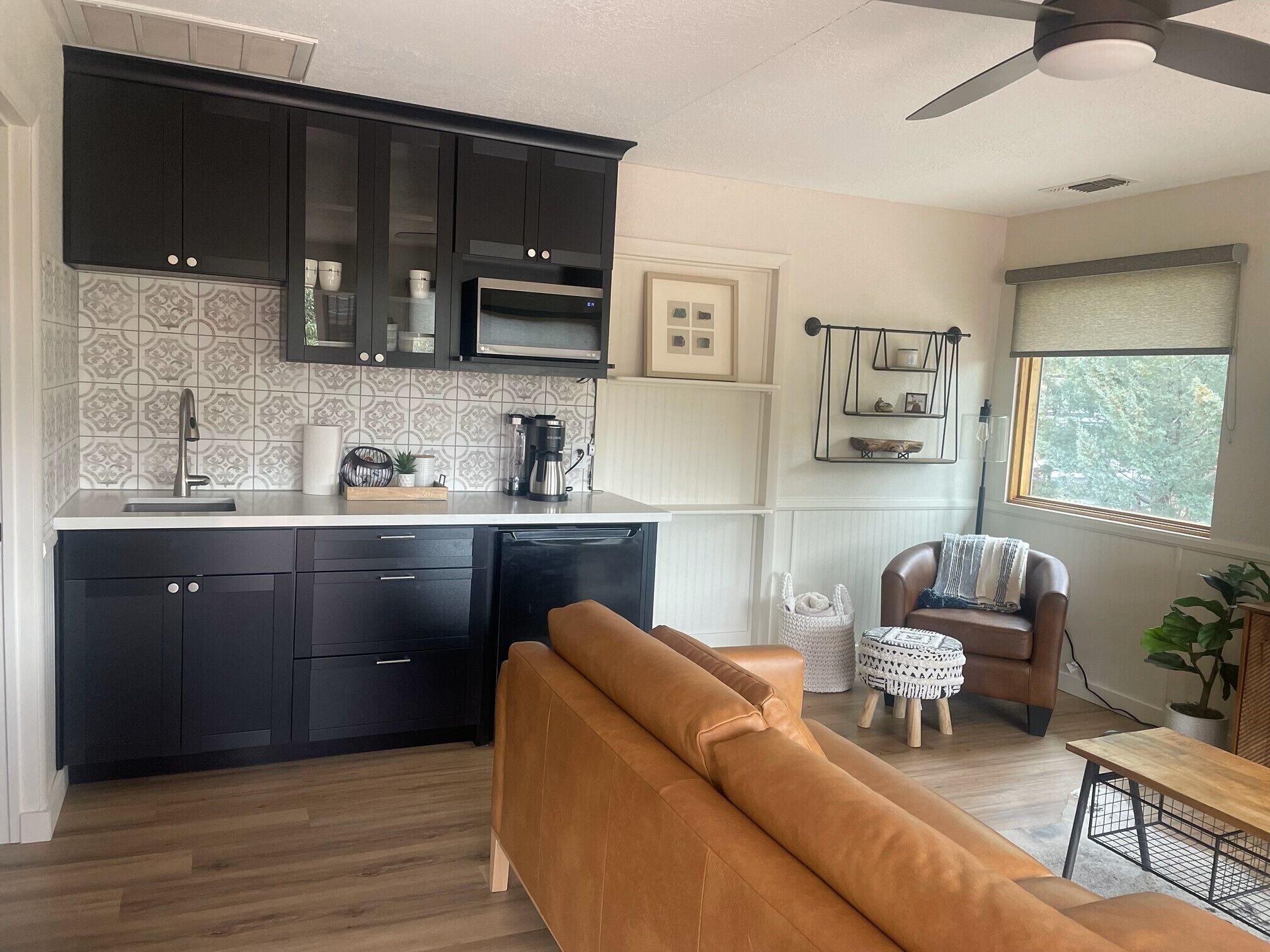 Cozy Casita - walking distance from Broken Arrow trailhead