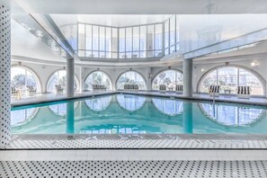 Indoor pool, outdoor pool