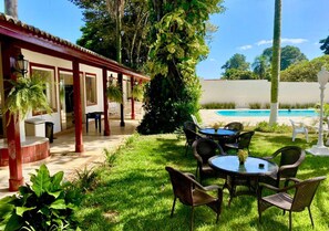 Outdoor dining - Shared country house for rent for 20 guests. (Indaiatuba)