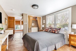 1 bedroom, free WiFi - Cozy Studio Minutes From Barton springs and Downtown (Austin)