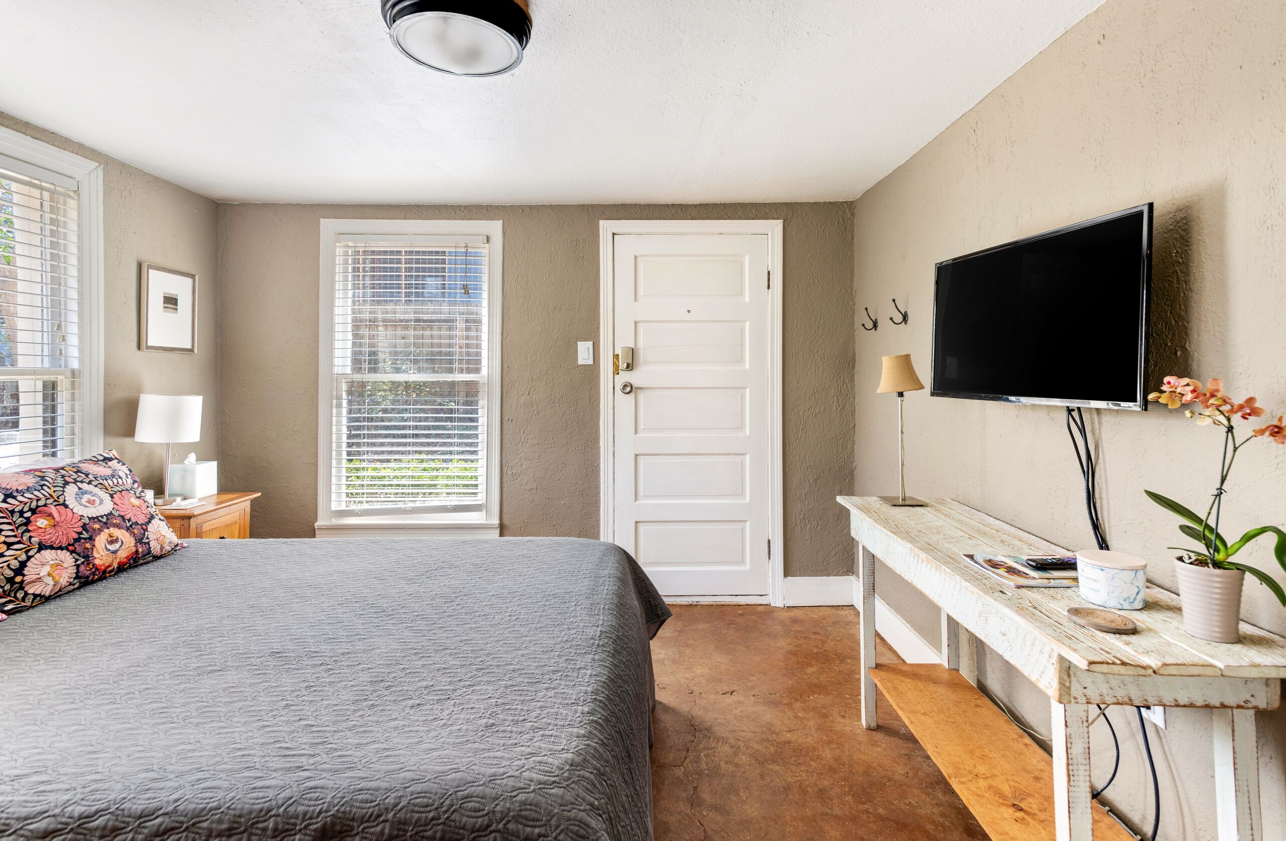 Cozy Studio Minutes From Barton springs and Downtown