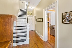 Interior - Victorian Harmony by Lucky Savannah (Savannah)