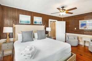 House, 4 Bedrooms | 4 bedrooms - Abe's Abode by Lucky Savannah (Savannah)