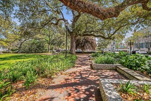 House, 4 Bedrooms | Property grounds - Abe's Abode by Lucky Savannah (Savannah)