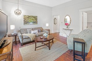 Interior - Oglethorpe Square Retreat (Savannah)