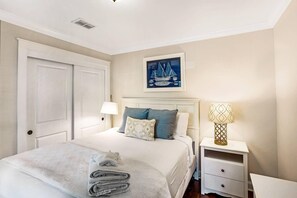 Townhome, 1 Bedroom | 1 bedroom - Huntingdon Gem Garden (Savannah)