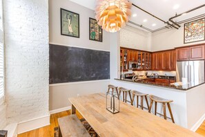 Townhome, 2 Bedrooms | In-room dining - Art Lovers off Broughton (Savannah)