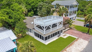 Unclassified image, 5 of 49, button - Sissy's Cottage (Tybee Island)