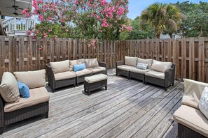 Balcony - Sissy's Cottage (Tybee Island)