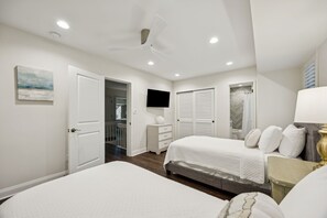 3 habitaciones, escritorio, tabla de planchar con plancha y wifi gratis 
