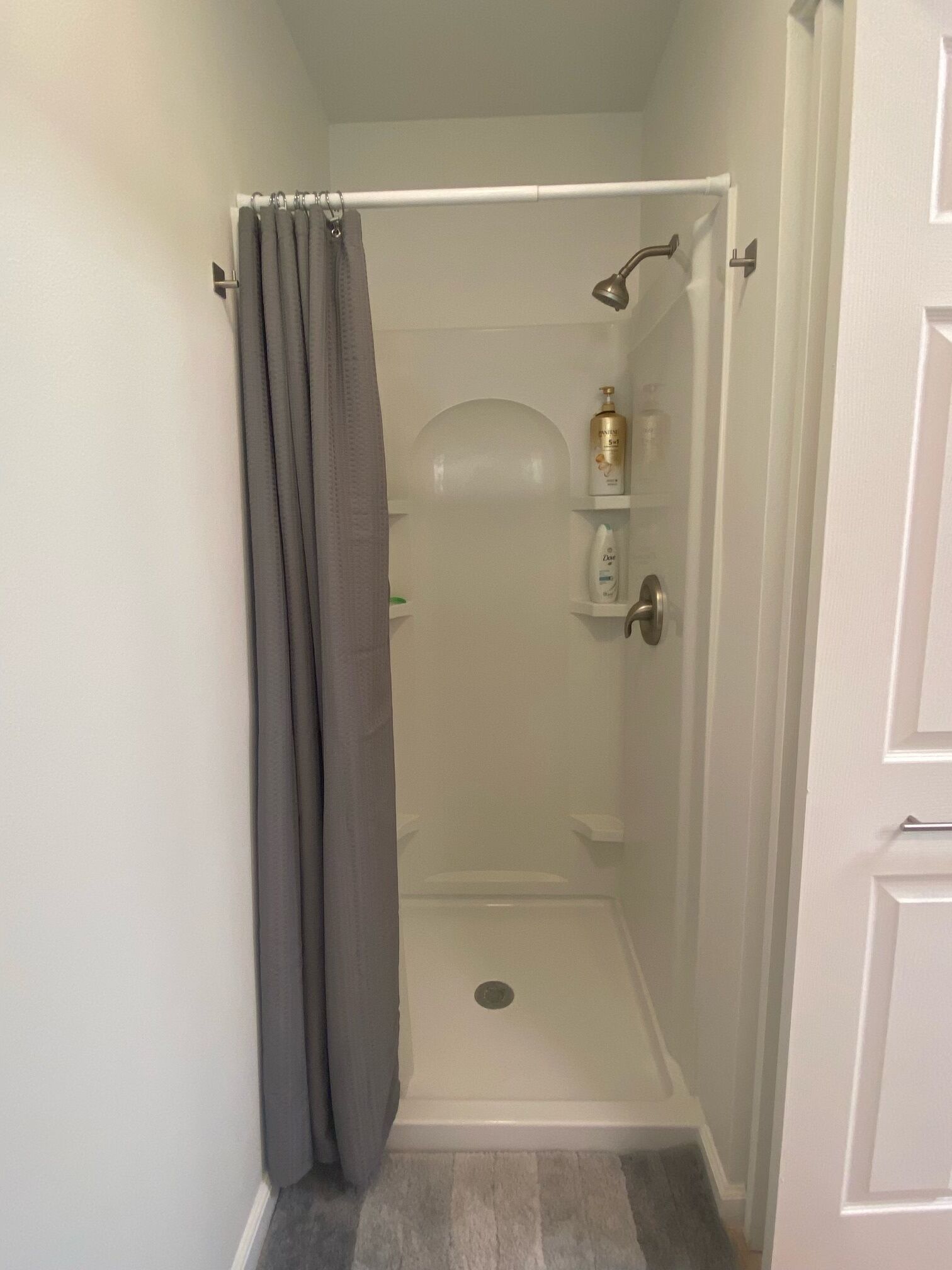 Studio with Queen Bed 1/2 Mile From Beach