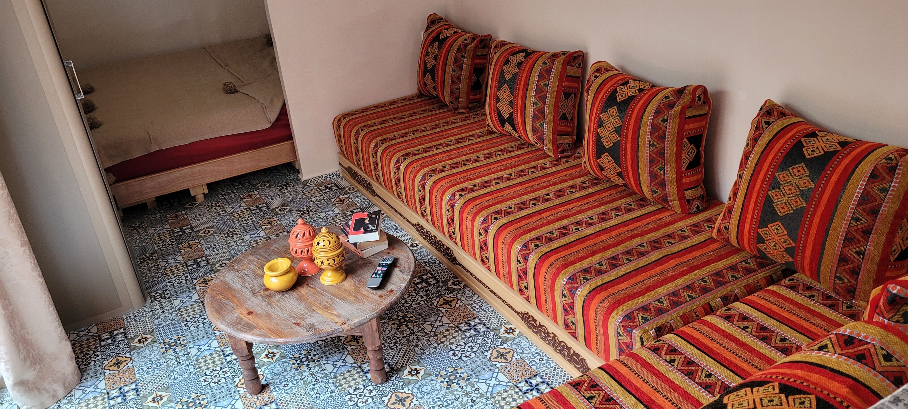 2 chambres, fer et planche à repasser, accès Internet