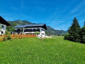 Exterior - Vacation apartment with terrace and two bedrooms (Reit im Winkl)