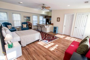 Duplex, 3 Bedrooms | 3 bedrooms, bed sheets - Wandering Artist by Lucky Savannah (Savannah)