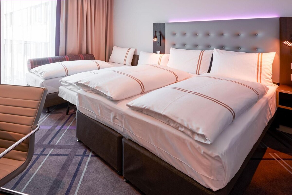 Quadruple Room | Soundproofing, WiFi (free), bed sheets