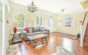 House, 3 Bedrooms | Living room - Mandy's Veranda by Lucky Savannah (Savannah)