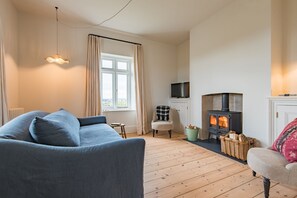 TV, fireplace - West Cottage -  charming seaside cottage by Bloom Stays - 4 guests  in 2 bedrooms (Romney Marsh)
