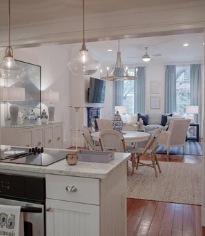 Apartment, 1 Bedroom | Private kitchen - Blue Magnolia by Lucky Savannah (Savannah)