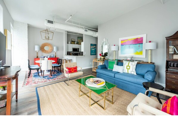 Condo, 2 chambres | Salle de séjour