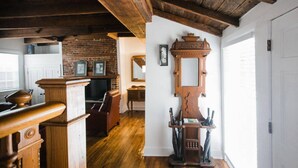 House, 3 Bedrooms | Private kitchen - George Jones Cottage by Lucky Savannah (Savannah)