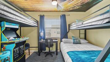 2 bedrooms, desk, iron/ironing board, travel crib