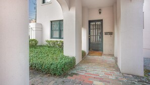 Condo, 1 Bedroom - Cobb's Cottage by Lucky Savannah (Savannah)