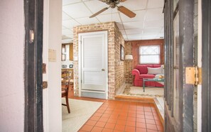 Condo, 1 Bedroom | 1 bedroom - Cobb's Cottage by Lucky Savannah (Savannah)
