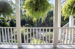 House, 1 Bedroom | Balcony - Southern Comfort by Lucky Savannah (Savannah)