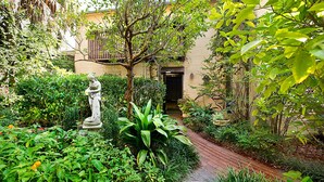 Unclassified image, 5 of 21, button - Gaston Garden Apartment by Lucky Savannah (Savannah)