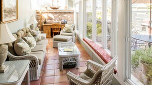 House, 3 Bedrooms | Living room - Jones Street Cottage by Lucky Savannah (Savannah)