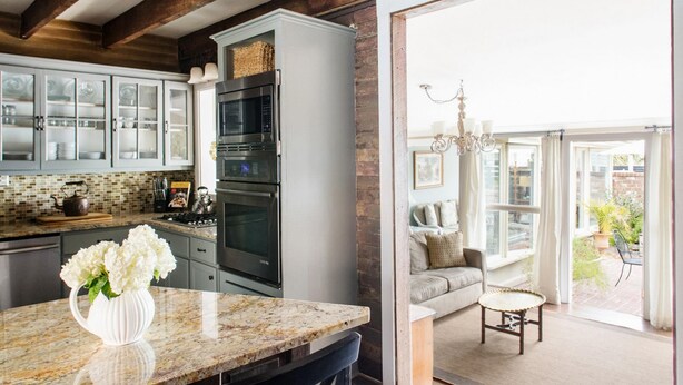 House, 3 Bedrooms | Private kitchen - Jones Street Cottage by Lucky Savannah (Savannah)