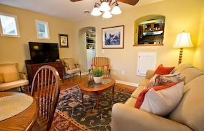 Townhome, 2 Bedrooms | Living room - Sycamore Main House by Lucky Savannah (Savannah)