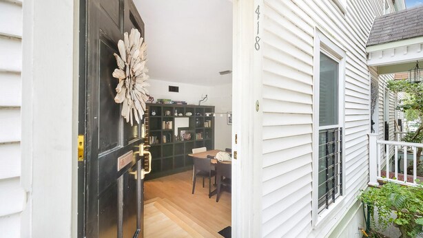 Property entrance - Writer's Repose by Lucky Savannah (Savannah)
